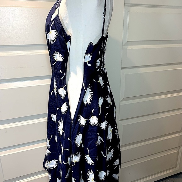 Floral Sundress Navy Blue Sz S Smocked Fit Flare
Tank Dress Feminine - Picture 10 of 11
